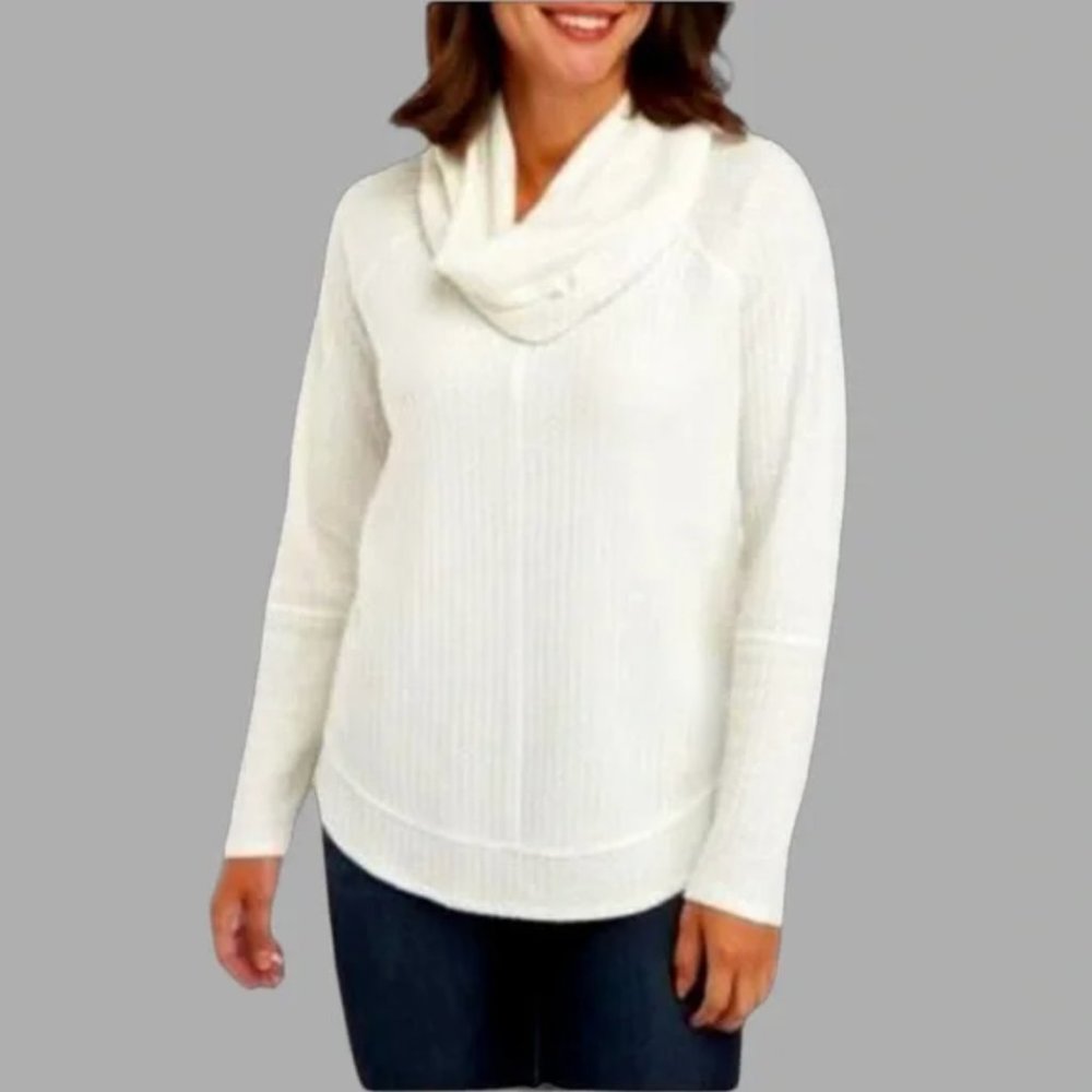 Cupio Ivory Cowl Neck Sweater szL